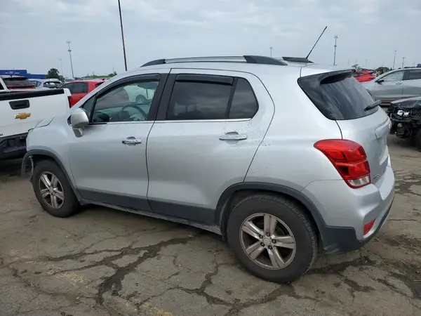 3GNCJLSB8HL244754 2017 CHEVROLET TRAX - Image 2