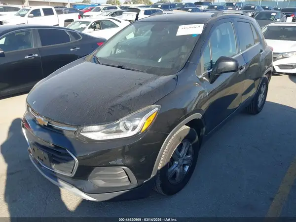 3GNCJLSB8HL266253 2017 CHEVROLET TRAX - Image 2