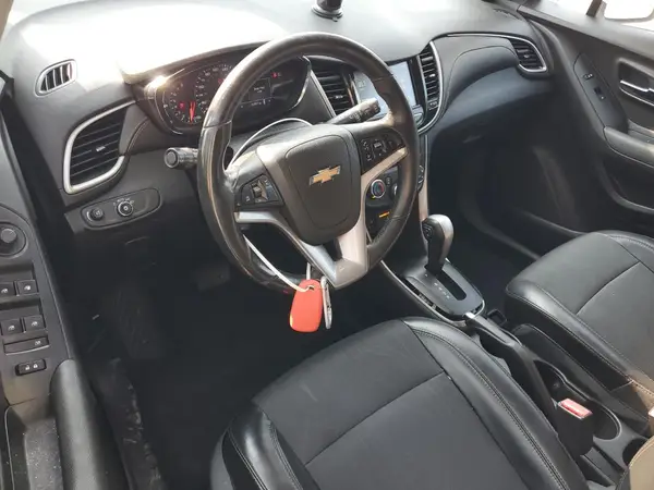 3GNCJLSB8HL273980 2017 CHEVROLET TRAX - Image 8