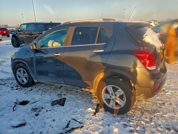 3GNCJLSB8HL288057 2017 CHEVROLET TRAX - Image 2