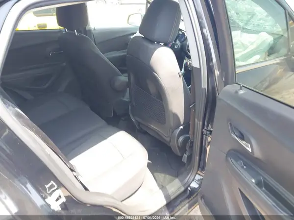 3GNCJLSB8JL174999 2018 CHEVROLET TRAX - Image 8