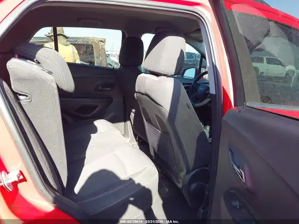 3GNCJLSB8JL184948 2018 CHEVROLET TRAX - Image 8