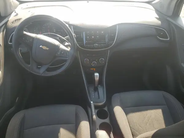 3GNCJLSB8JL263228 2018 CHEVROLET TRAX - Image 8