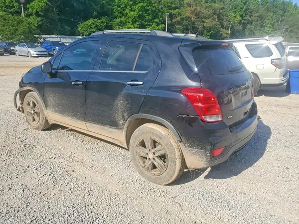 3GNCJLSB8JL265089 2018 CHEVROLET TRAX - Image 2