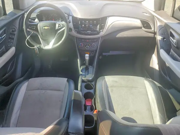 3GNCJLSB8JL265089 2018 CHEVROLET TRAX - Image 8