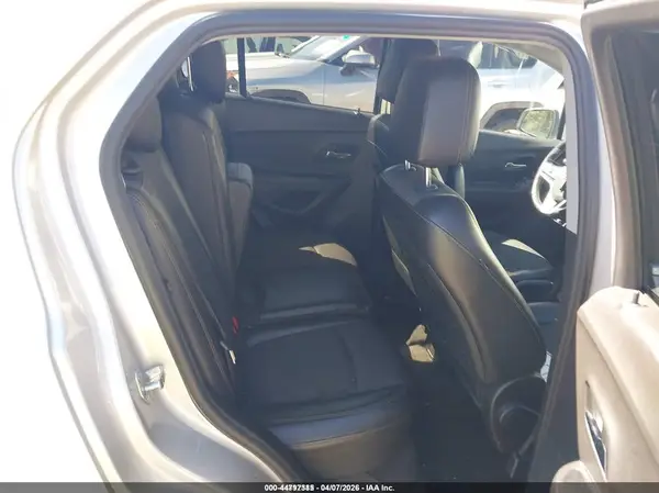 3GNCJLSB8JL265206 2018 CHEVROLET TRAX - Image 8