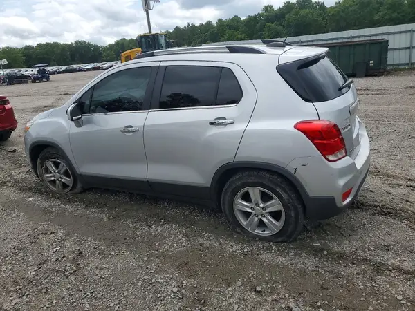 3GNCJLSB8JL265254 2018 CHEVROLET TRAX - Image 2
