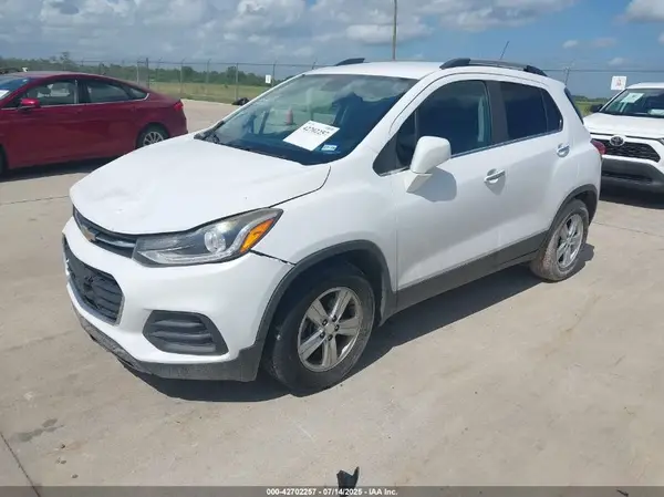 3GNCJLSB8JL283186 2018 CHEVROLET TRAX - Image 2