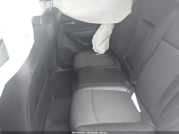 3GNCJLSB8JL293202 2018 CHEVROLET TRAX - Image 8