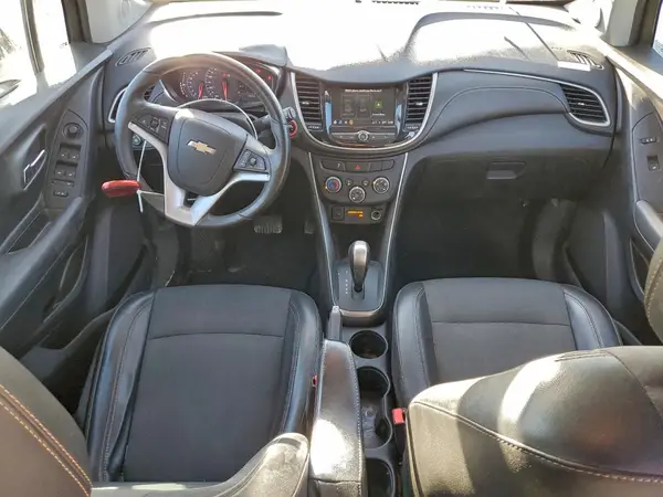 3GNCJLSB8JL301198 2018 CHEVROLET TRAX - Image 8