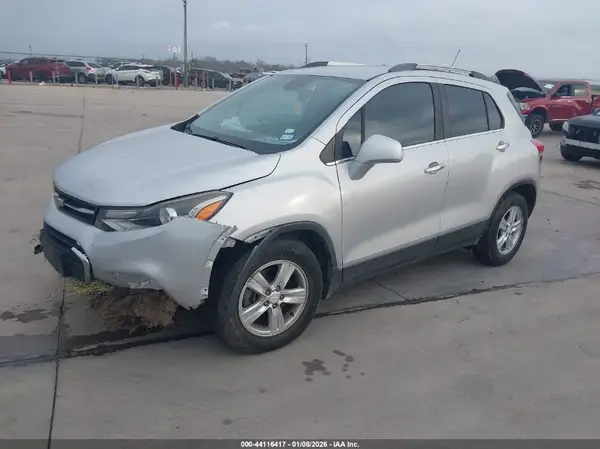 3GNCJLSB8JL309897 2018 CHEVROLET TRAX - Image 2
