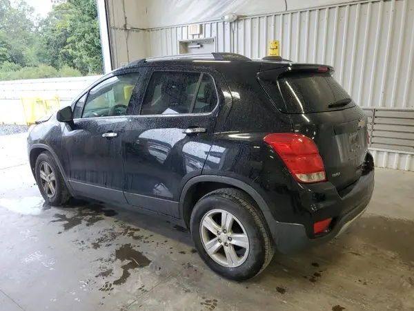 3GNCJLSB8JL325548 2018 CHEVROLET TRAX - Image 2