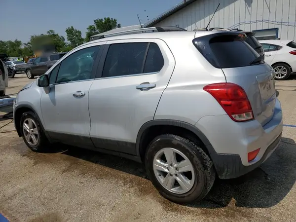 3GNCJLSB8JL334377 2018 CHEVROLET TRAX - Image 2
