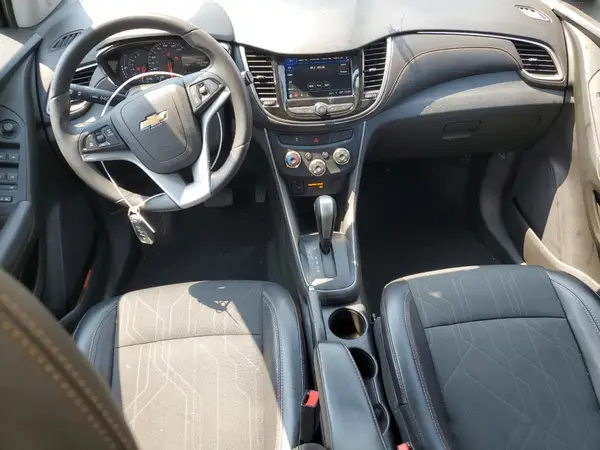 3GNCJLSB8JL334377 2018 CHEVROLET TRAX - Image 8
