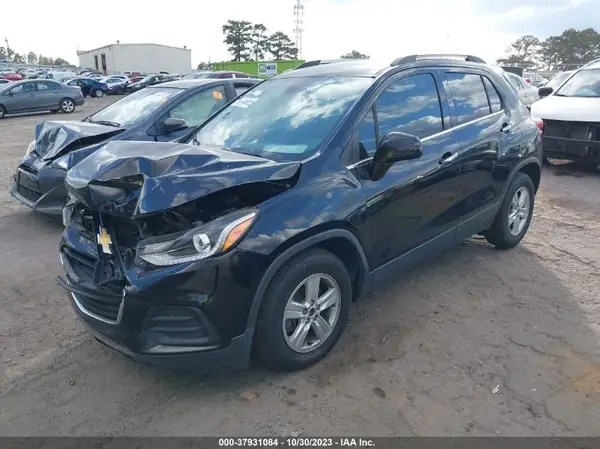 3GNCJLSB8JL334945 2018 CHEVROLET TRAX - Image 2