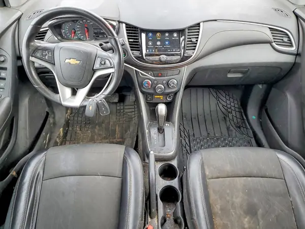 3GNCJLSB8JL336582 2018 CHEVROLET TRAX - Image 8