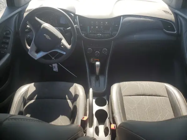 3GNCJLSB8JL386981 2018 CHEVROLET TRAX - Image 8