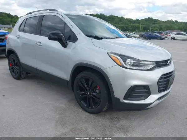 3GNCJLSB8JL399908 2018 CHEVROLET TRAX - Image 1