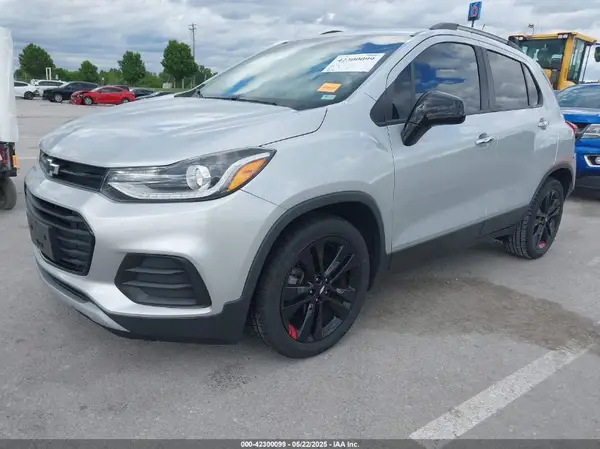 3GNCJLSB8JL399908 2018 CHEVROLET TRAX - Image 2