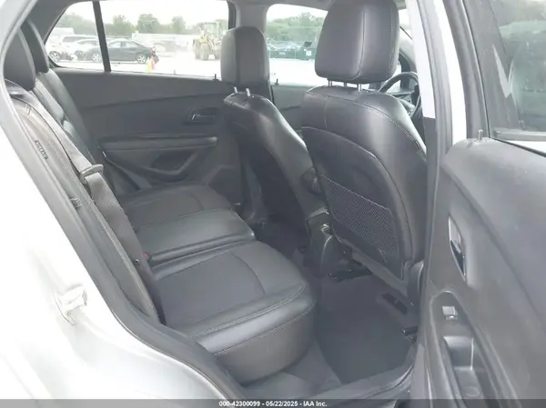 3GNCJLSB8JL399908 2018 CHEVROLET TRAX - Image 8
