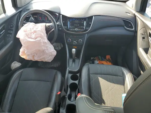 3GNCJLSB8JL418991 2018 CHEVROLET TRAX - Image 8