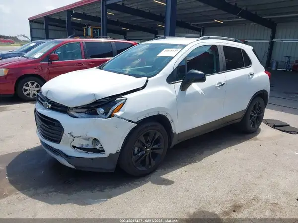 3GNCJLSB8KL133113 2019 CHEVROLET TRAX - Image 2