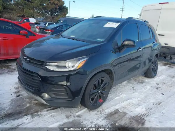 3GNCJLSB8KL136206 2019 CHEVROLET TRAX - Image 2