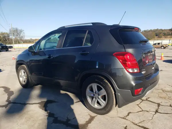 3GNCJLSB8KL179010 2019 CHEVROLET TRAX - Image 2