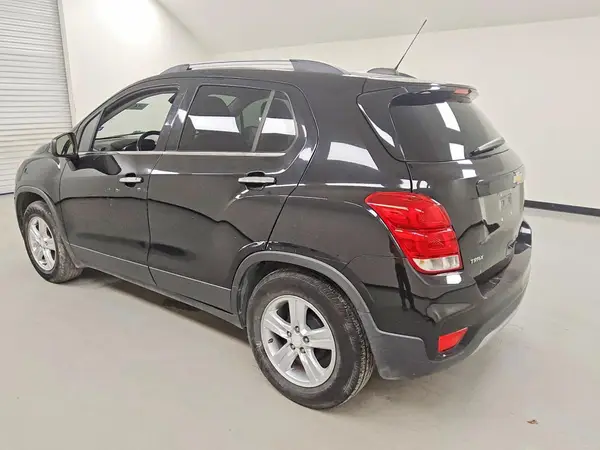 3GNCJLSB8KL182795 2019 CHEVROLET TRAX - Image 2