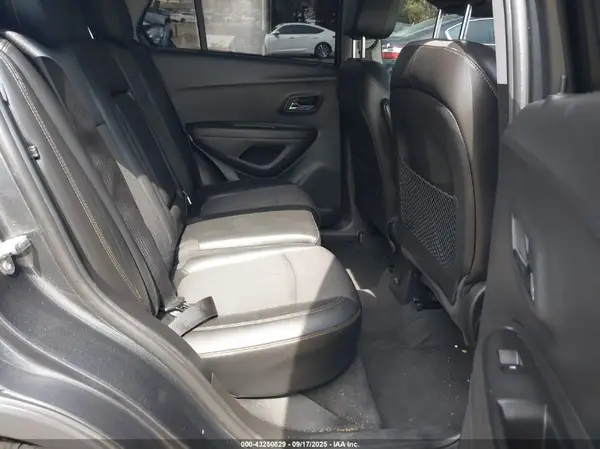 3GNCJLSB8KL188709 2019 CHEVROLET TRAX - Image 8