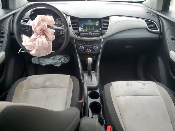 3GNCJLSB8KL211468 2019 CHEVROLET TRAX - Image 8