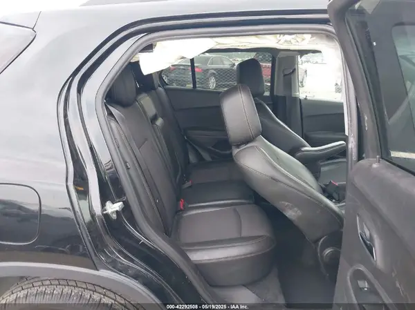 3GNCJLSB8KL213334 2019 CHEVROLET TRAX - Image 8
