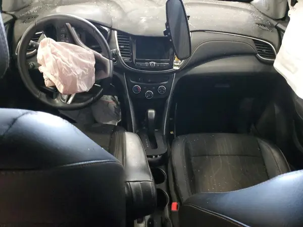 3GNCJLSB8KL229985 2019 CHEVROLET TRAX - Image 8