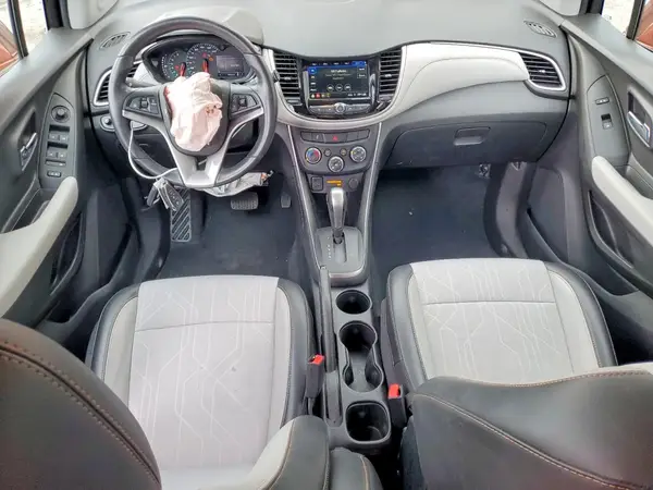 3GNCJLSB8KL245216 2019 CHEVROLET TRAX - Image 8