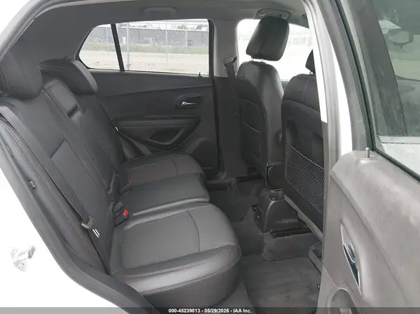 3GNCJLSB8KL255745 2019 CHEVROLET TRAX - Image 8