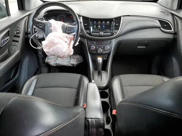 3GNCJLSB8KL257396 2019 CHEVROLET TRAX - Image 8