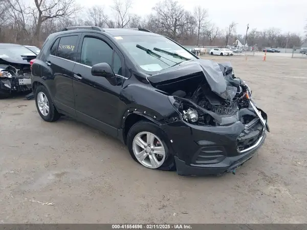 3GNCJLSB8KL263683 2019 CHEVROLET TRAX - Image 1