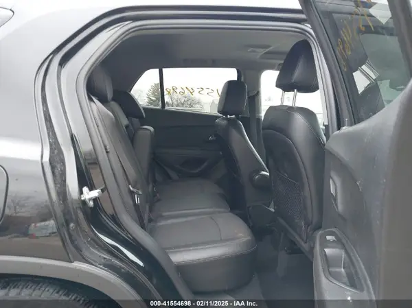 3GNCJLSB8KL263683 2019 CHEVROLET TRAX - Image 8