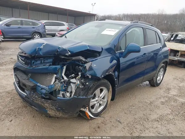 3GNCJLSB8KL287479 2019 CHEVROLET TRAX - Image 2