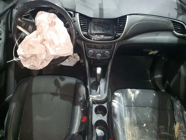 3GNCJLSB8KL306077 2019 CHEVROLET TRAX - Image 8