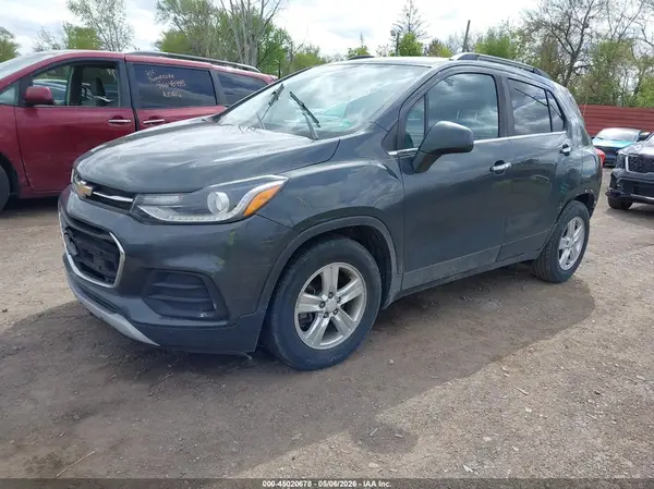 3GNCJLSB8KL343811 2019 CHEVROLET TRAX - Image 2