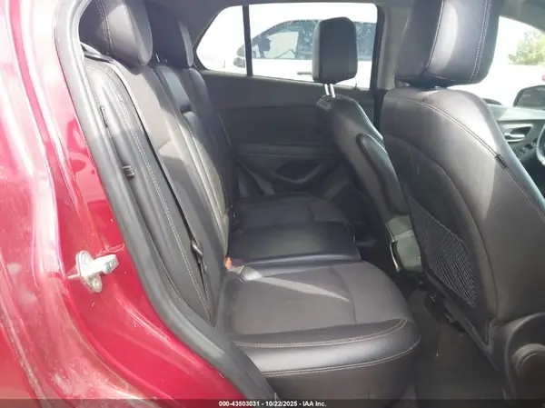 3GNCJLSB8KL347678 2019 CHEVROLET TRAX - Image 8