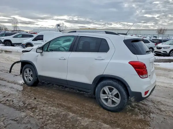 3GNCJLSB8KL351066 2019 CHEVROLET TRAX - Image 2