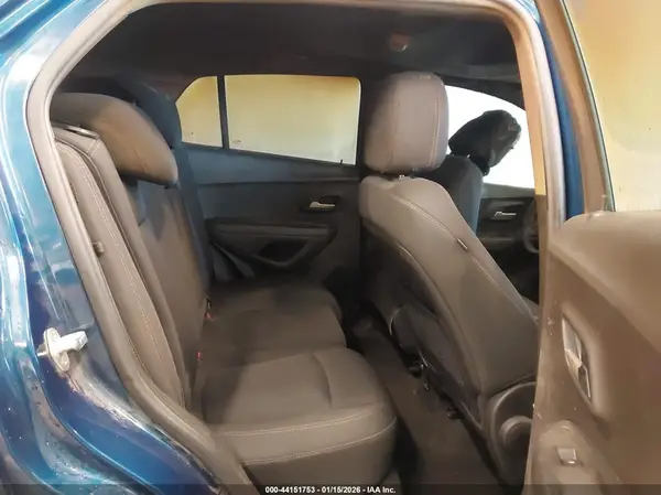 3GNCJLSB8KL398811 2019 CHEVROLET TRAX - Image 8