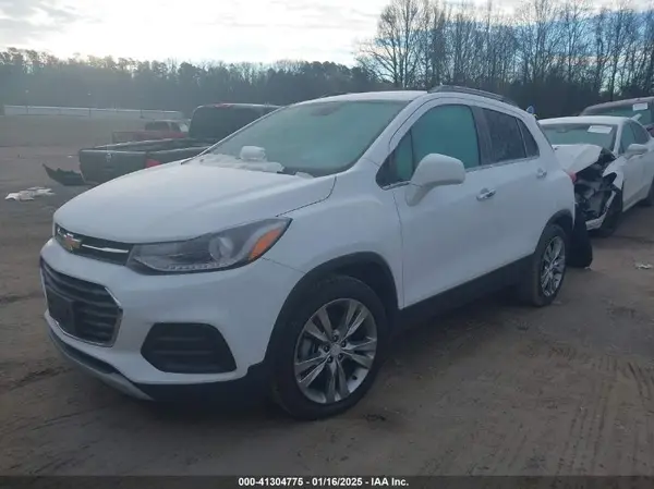 3GNCJLSB8KL405806 2019 CHEVROLET TRAX - Image 2