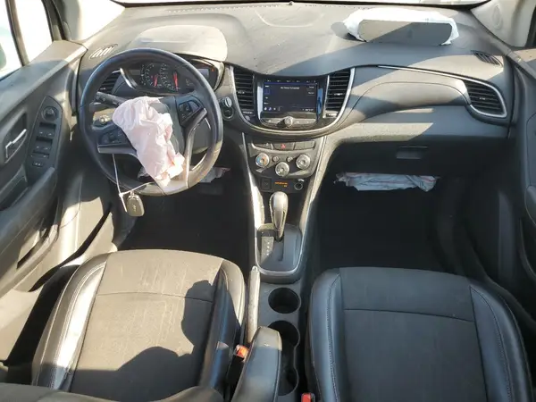 3GNCJLSB8LL113302 2020 CHEVROLET TRAX - Image 8