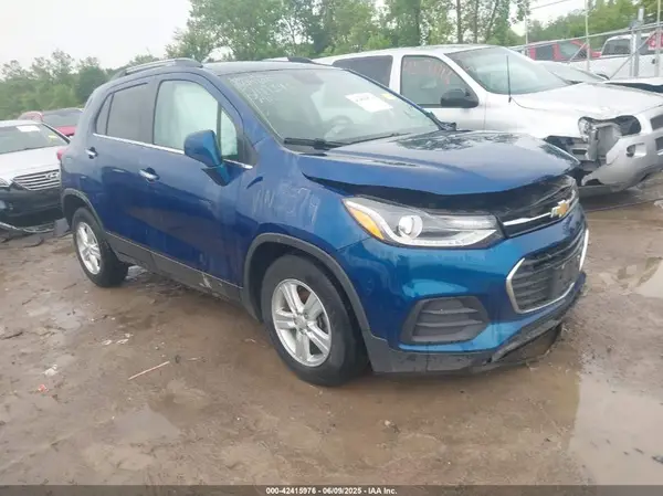 3GNCJLSB8LL113574 2020 CHEVROLET TRAX - Image 1