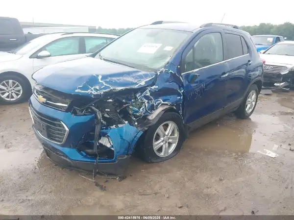 3GNCJLSB8LL113574 2020 CHEVROLET TRAX - Image 2