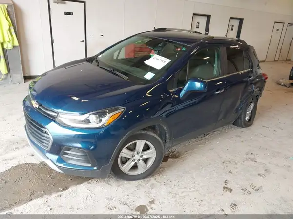 3GNCJLSB8LL136787 2020 CHEVROLET TRAX - Image 2