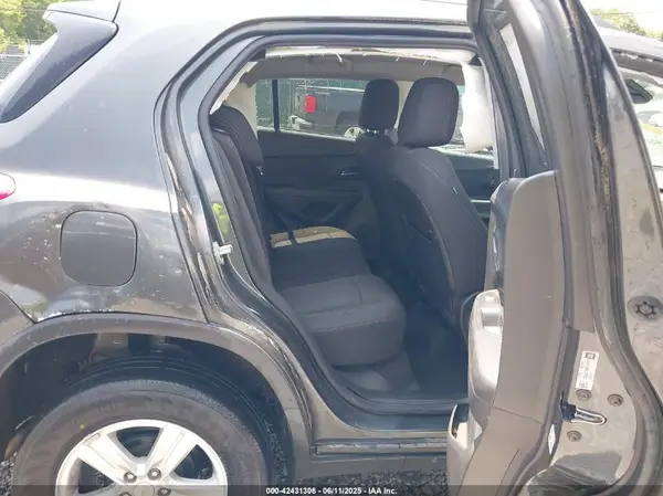 3GNCJLSB8LL138202 2020 CHEVROLET TRAX - Image 8
